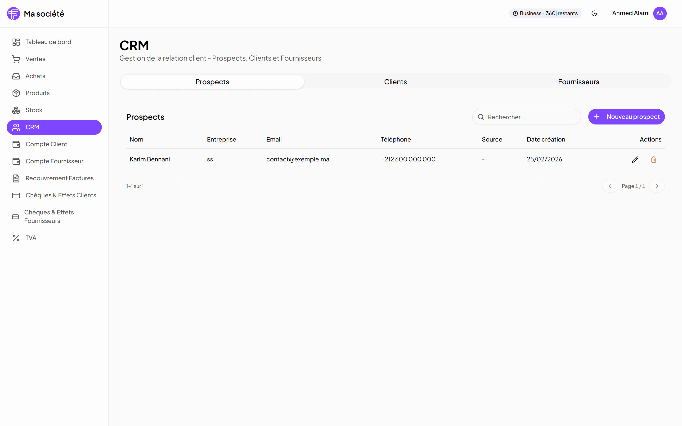 Module CRM de Facturio listant prospects, clients et fournisseurs avec leurs coordonnées